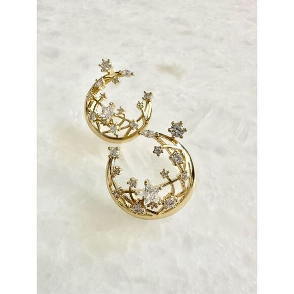 Gold color celestial crescent moon dangle earrings with helix zirconia stars - Picture 3 of 5